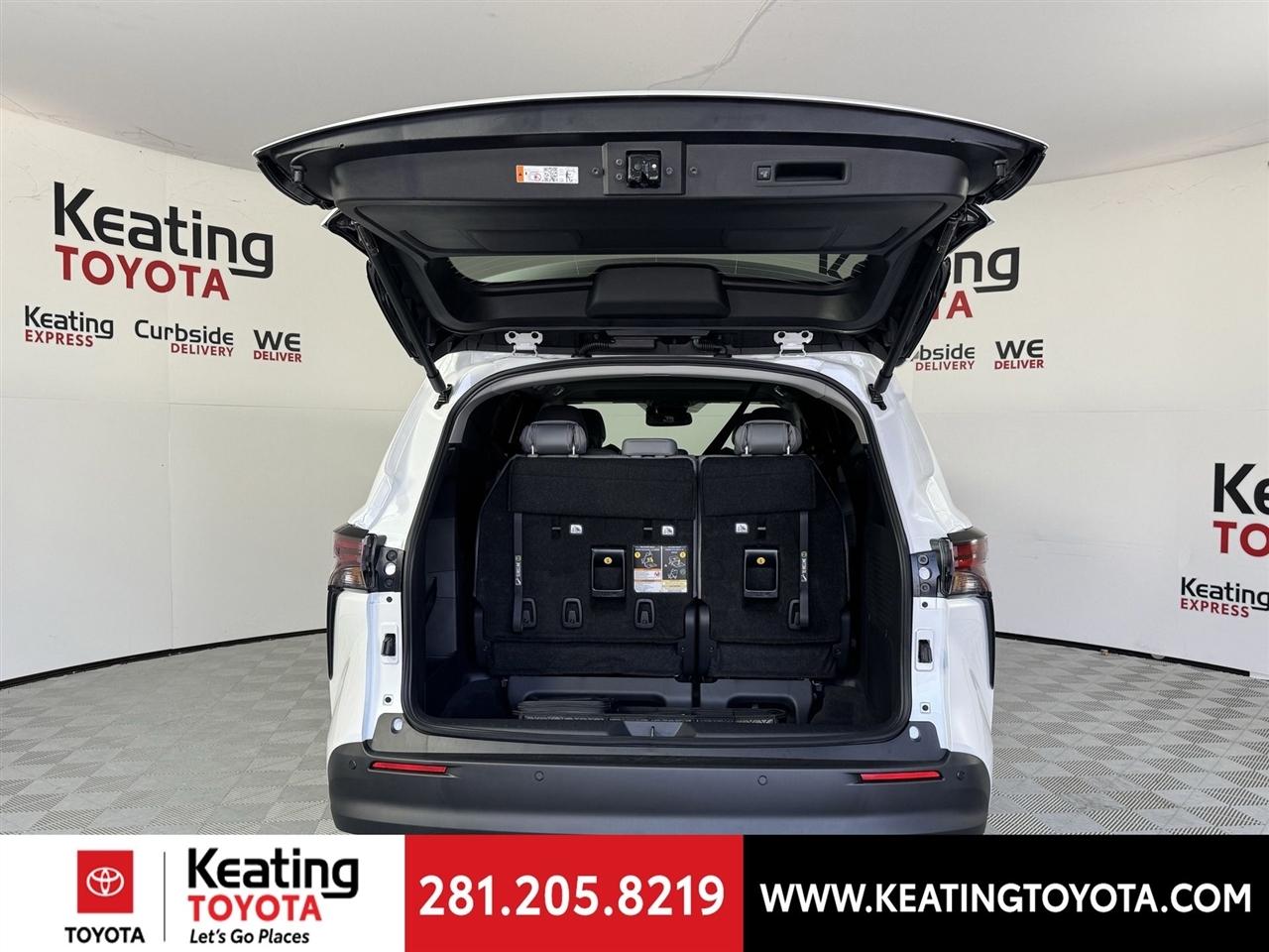 Toyota Sienna XLE 7-Passenger 2026