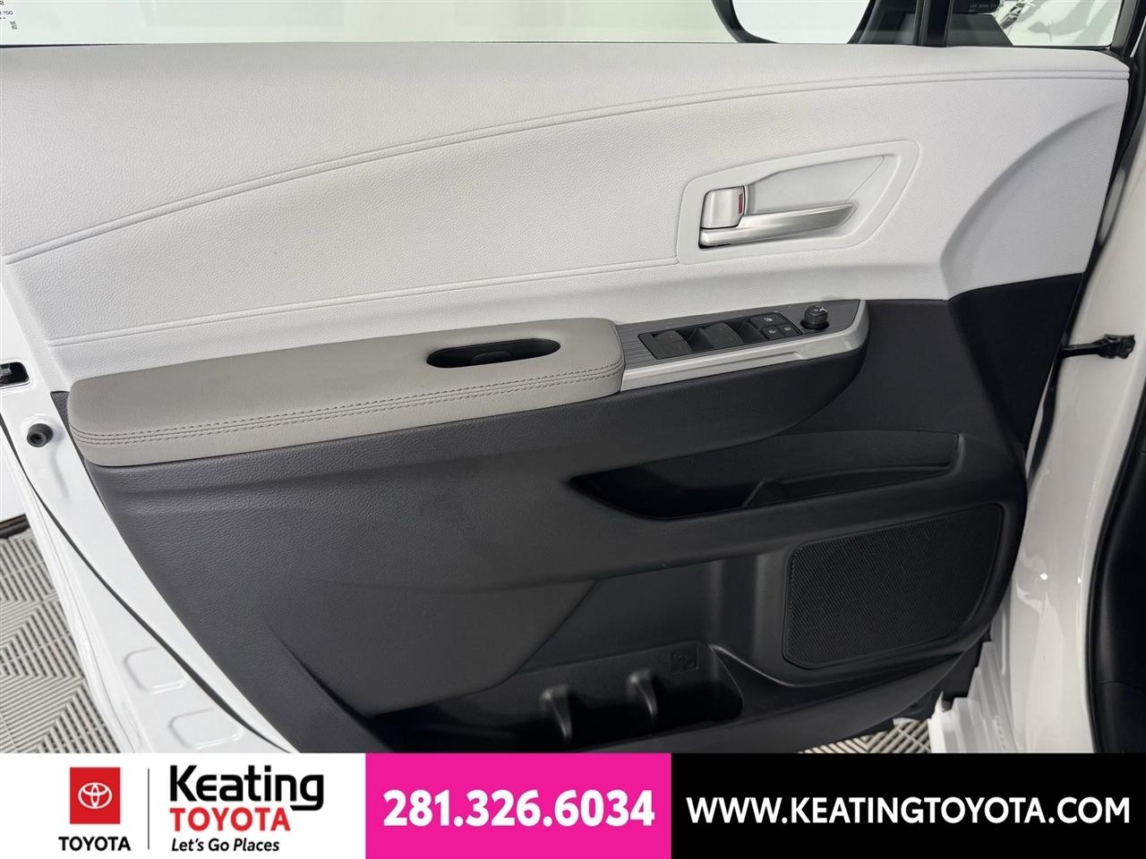 Toyota Sienna XLE 7-Passenger 2026