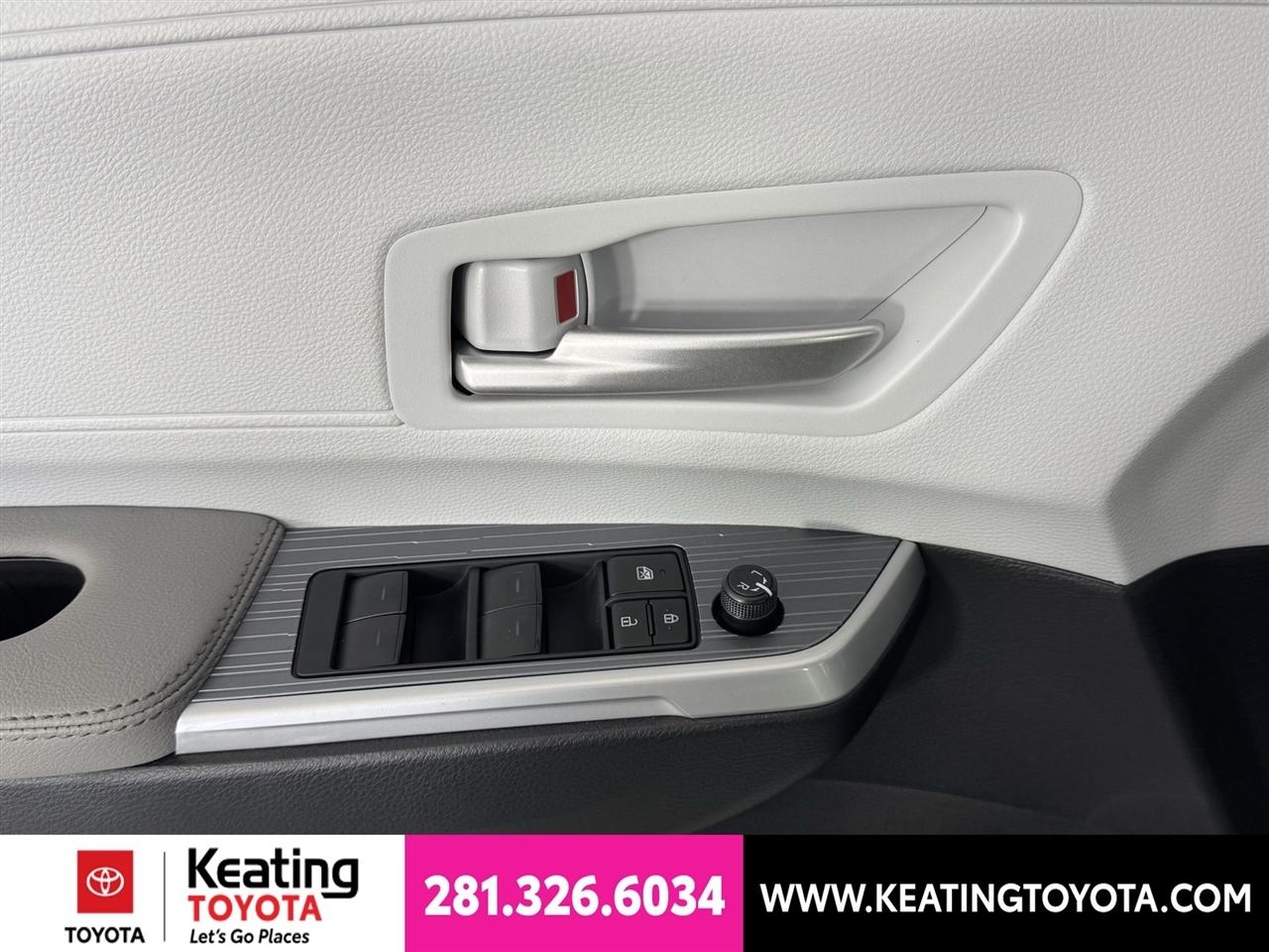 Toyota Sienna XLE 7-Passenger 2026