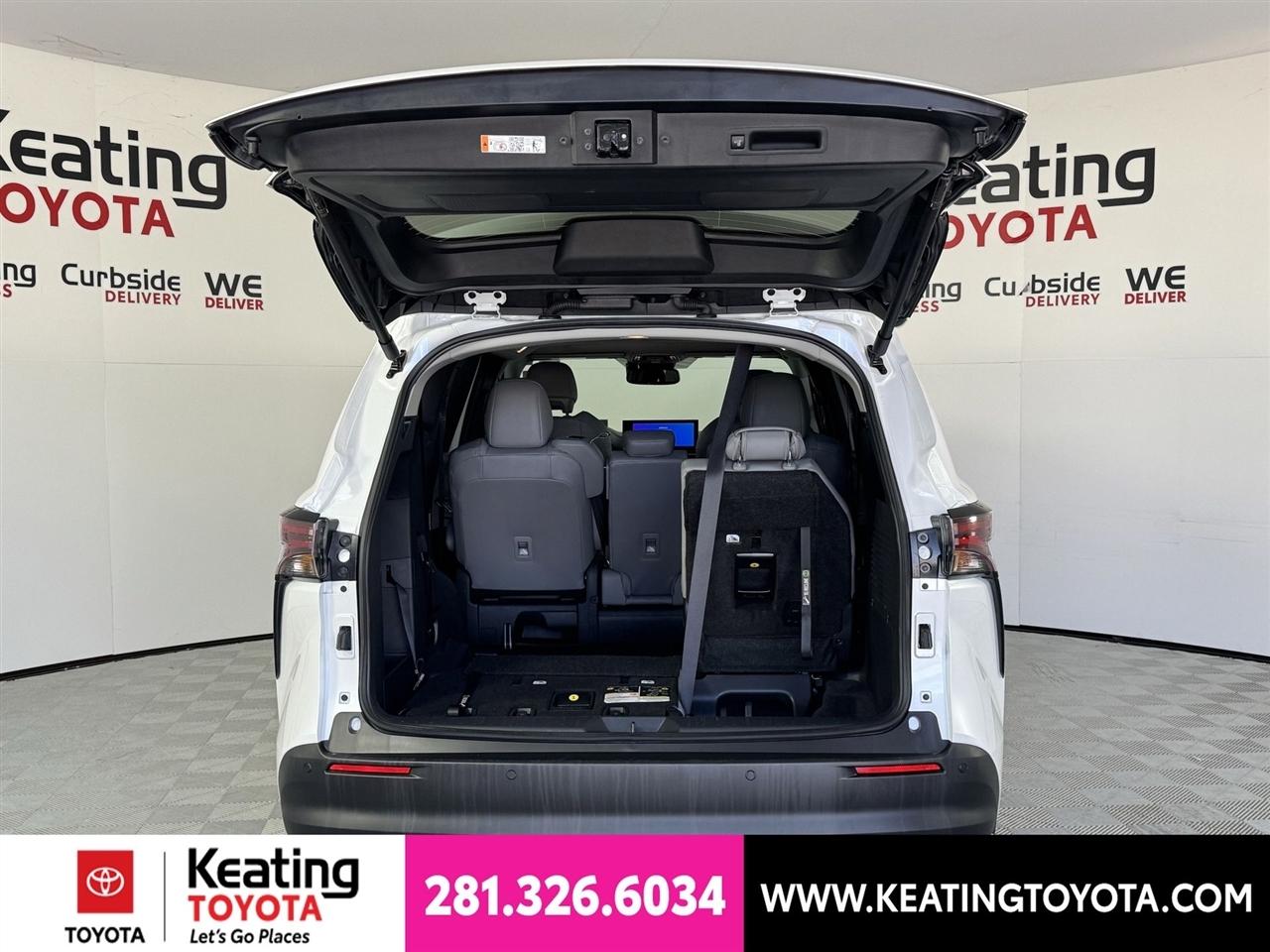 Toyota Sienna XLE 7-Passenger 2026