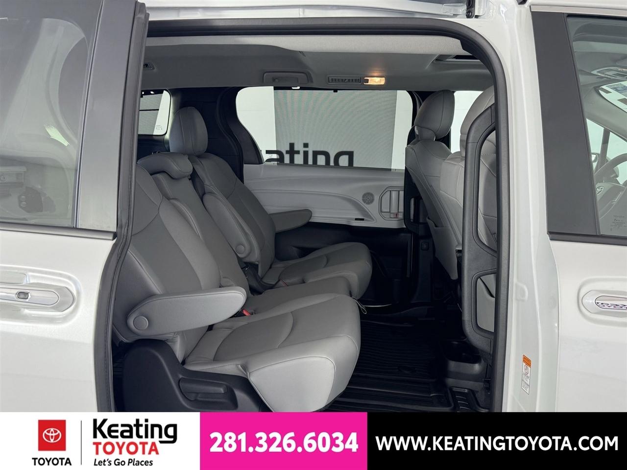 Toyota Sienna XLE 7-Passenger 2026