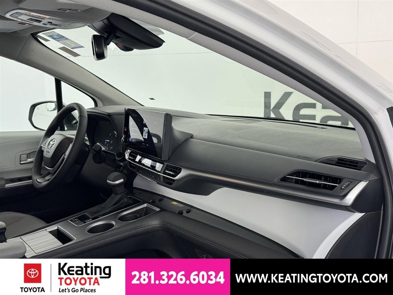 Toyota Sienna XLE 7-Passenger 2026