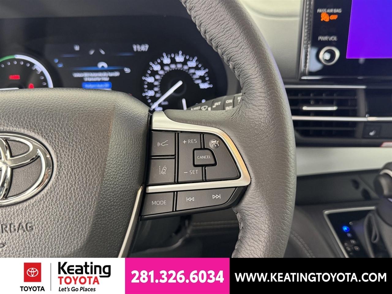 Toyota Sienna XLE 7-Passenger 2026