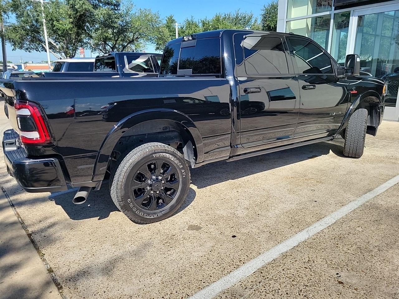 RAM 2500 Limited Crew Cab SWB 4WD 2024