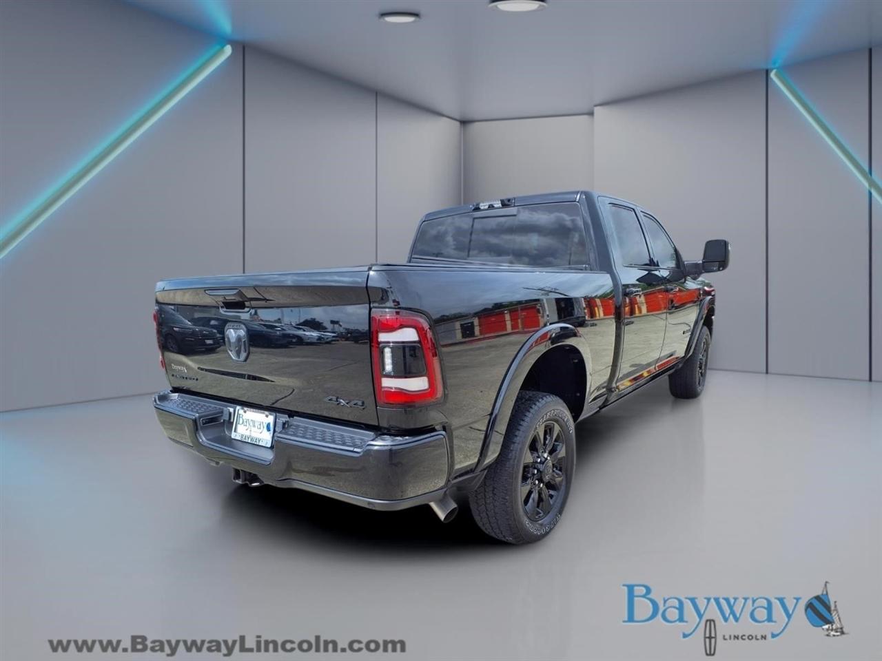 RAM 2500 Limited Crew Cab SWB 4WD 2024