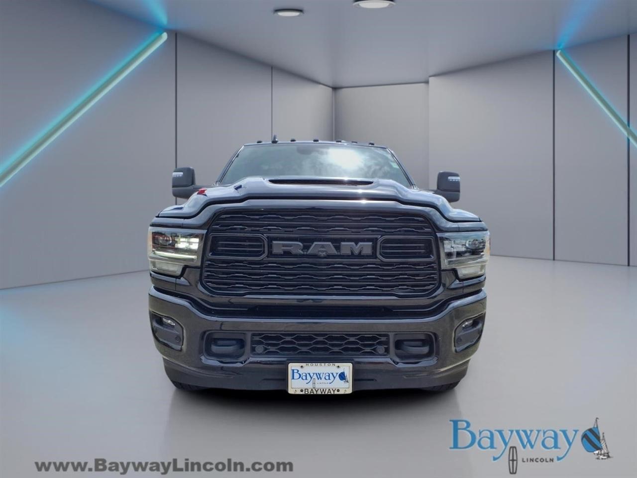 RAM 2500 Limited Crew Cab SWB 4WD 2024