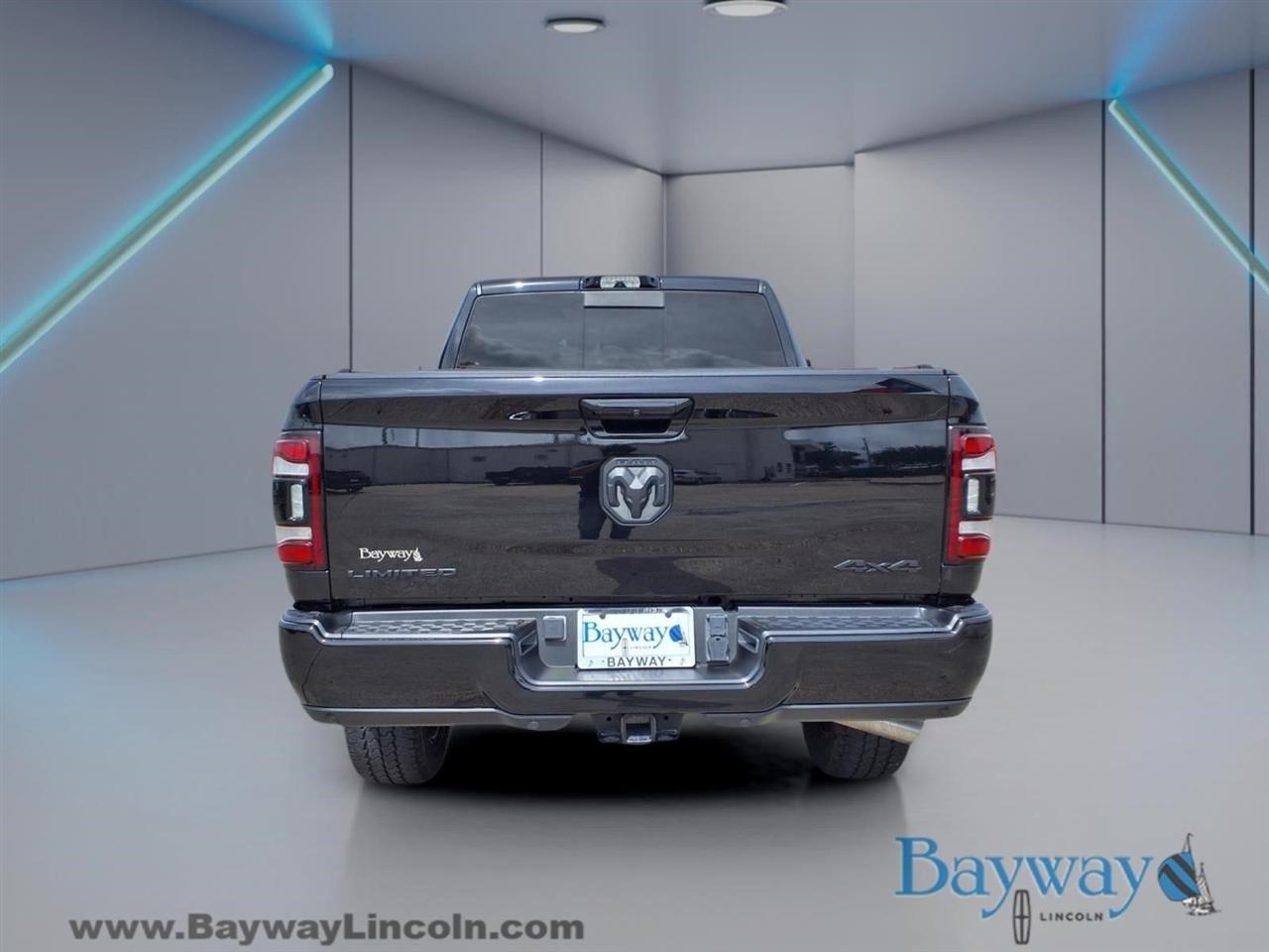 RAM 2500 Limited Crew Cab SWB 4WD 2024
