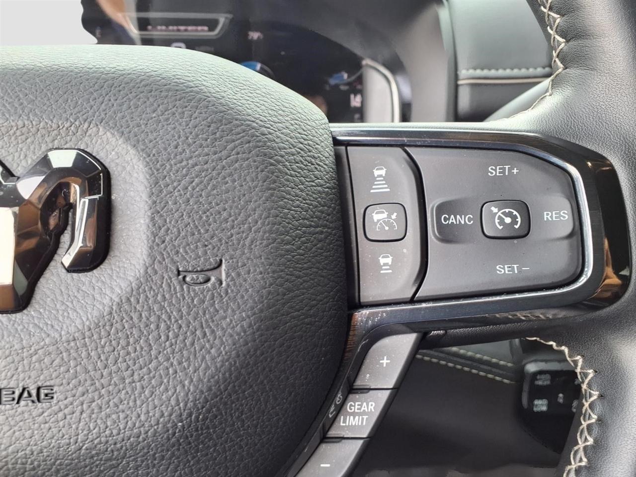 RAM 2500 Limited Crew Cab SWB 4WD 2024