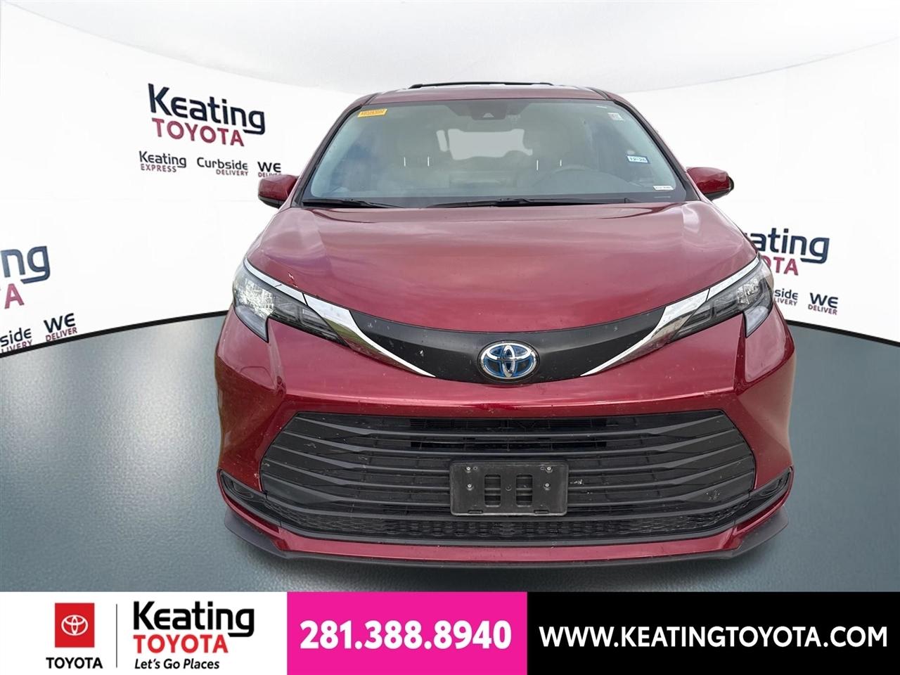 Toyota Sienna LE 8-Passenger 2025