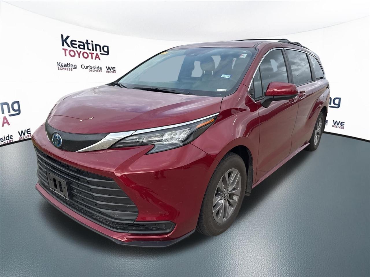 Toyota Sienna LE 8-Passenger 2025