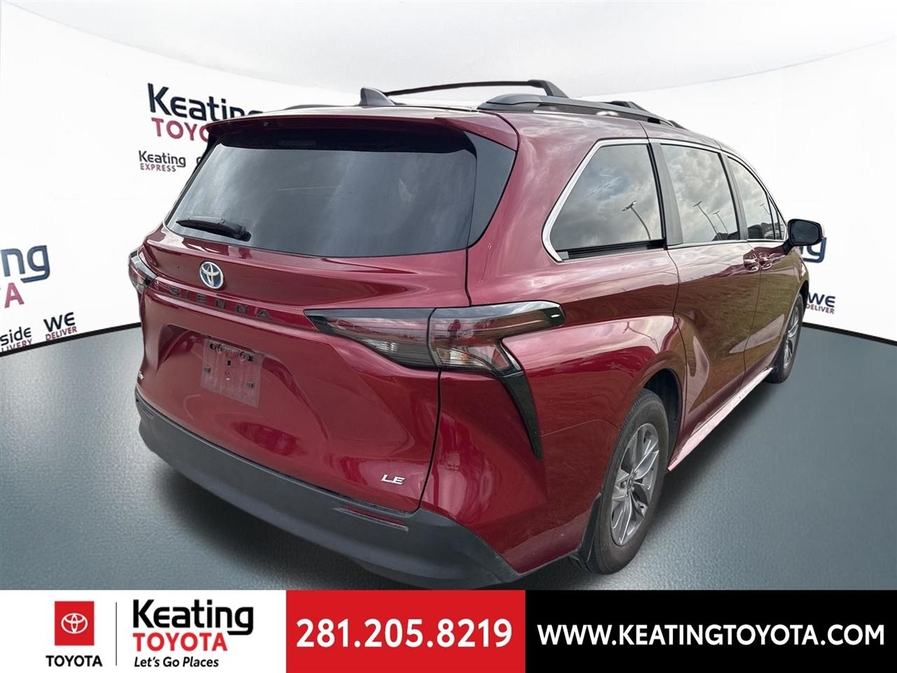 Toyota Sienna LE 8-Passenger 2025