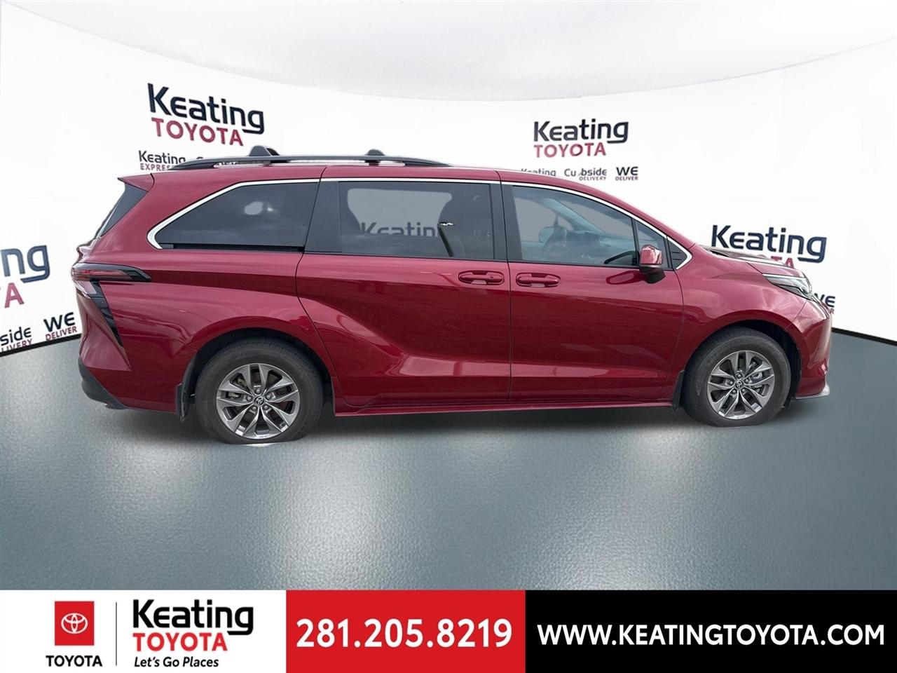 Toyota Sienna LE 8-Passenger 2025