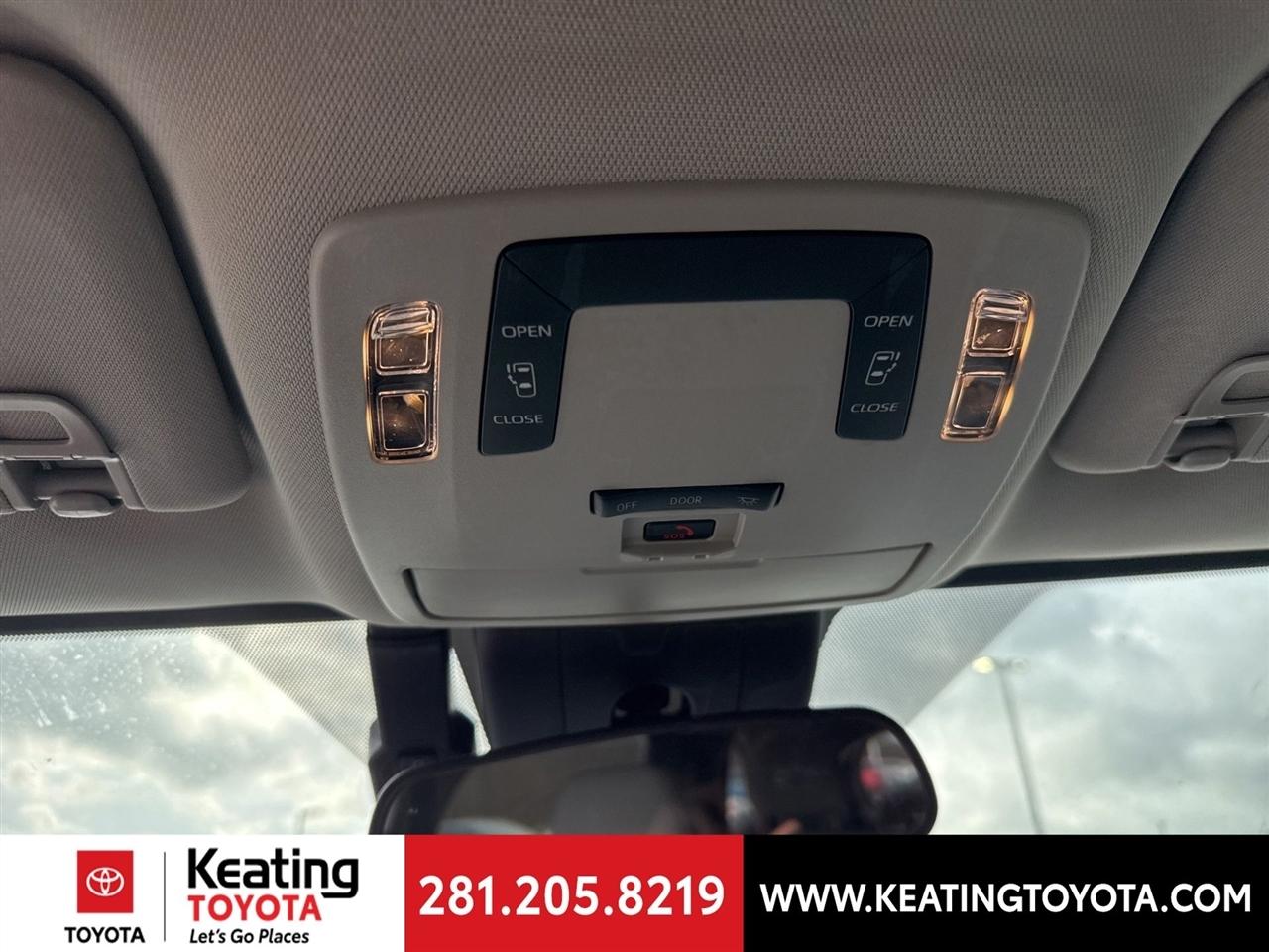 Toyota Sienna LE 8-Passenger 2025