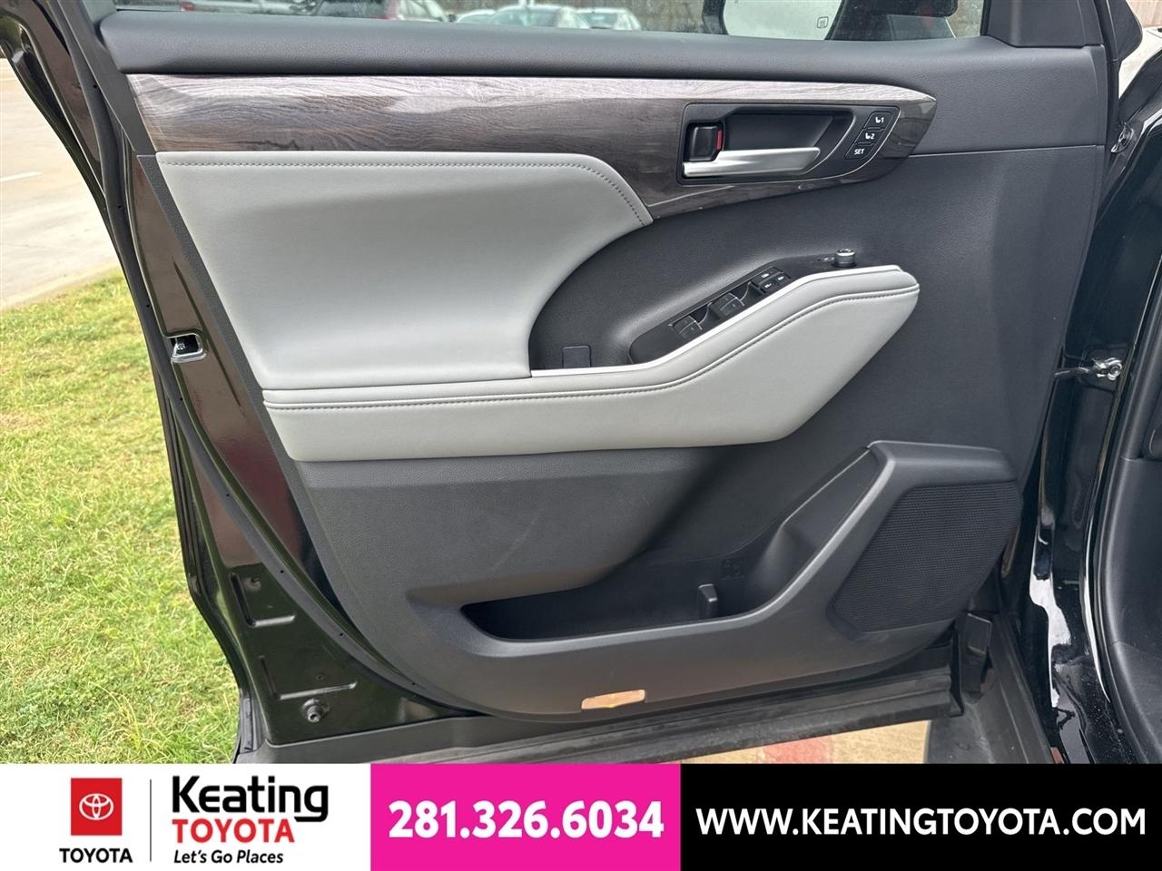 Toyota Highlander Hybrid Platinum AWD 2025
