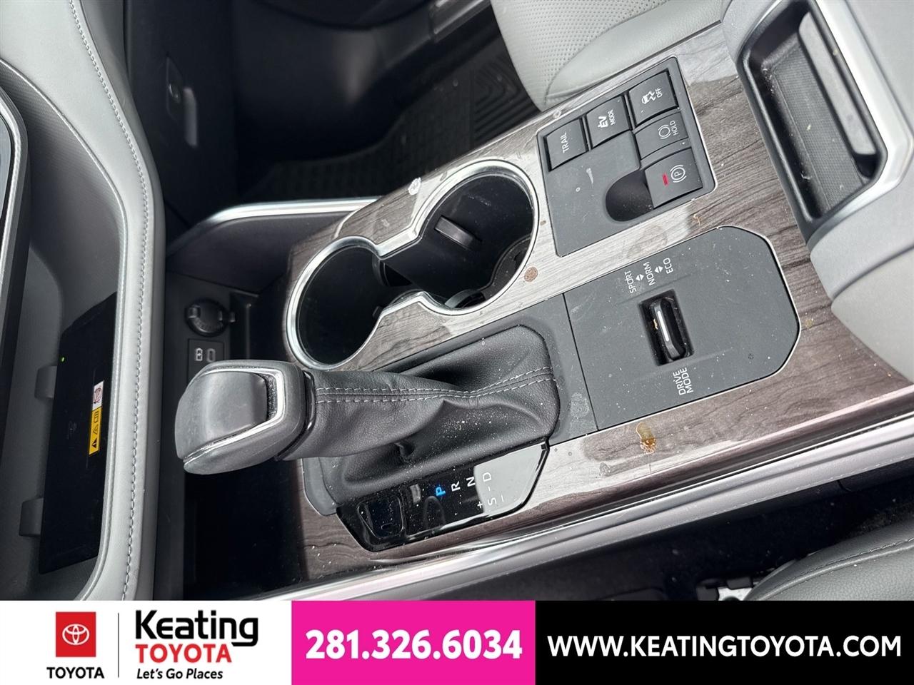 Toyota Highlander Hybrid Platinum AWD 2025