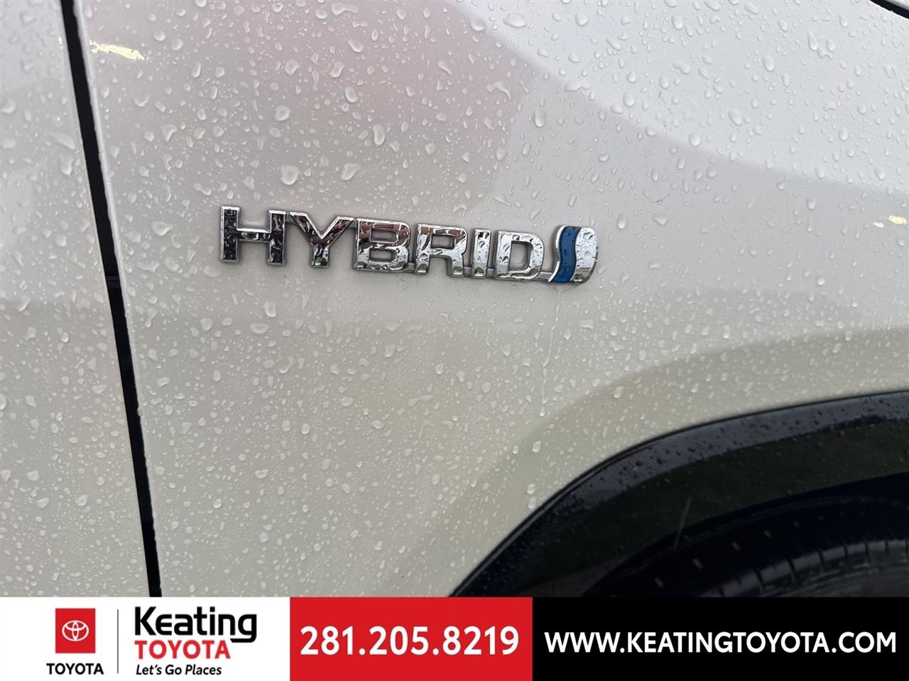 Toyota RAV4 Hybrid XLE 2020