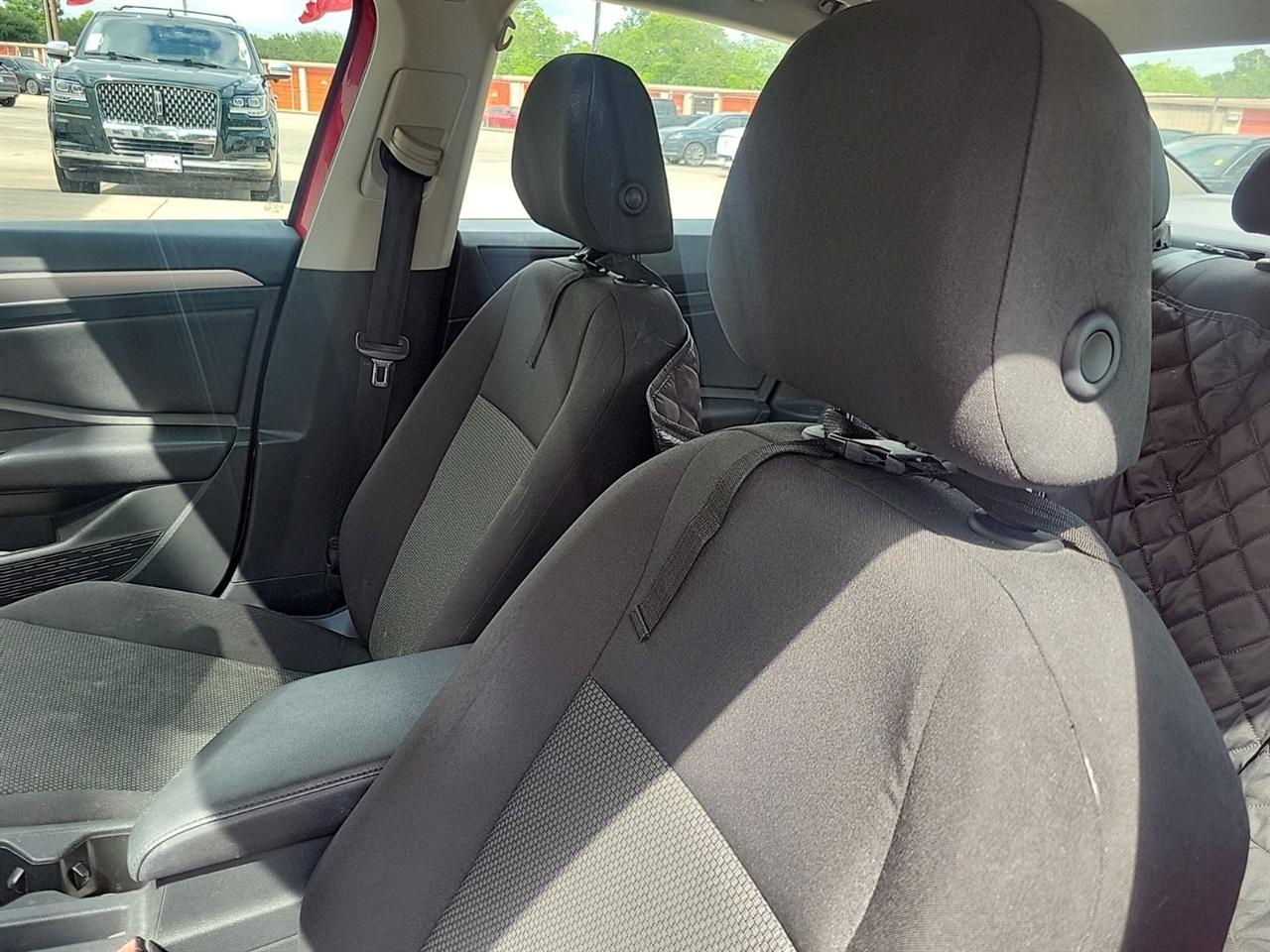 Volkswagen Jetta 1.4T S 8A 2019