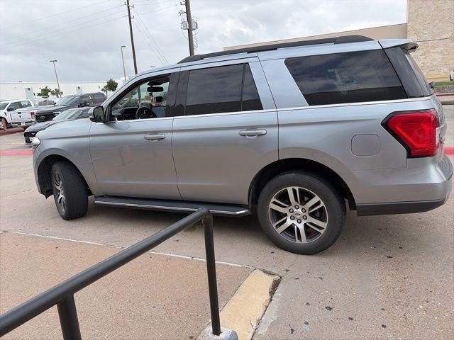 Ford Expedition XLT 2023