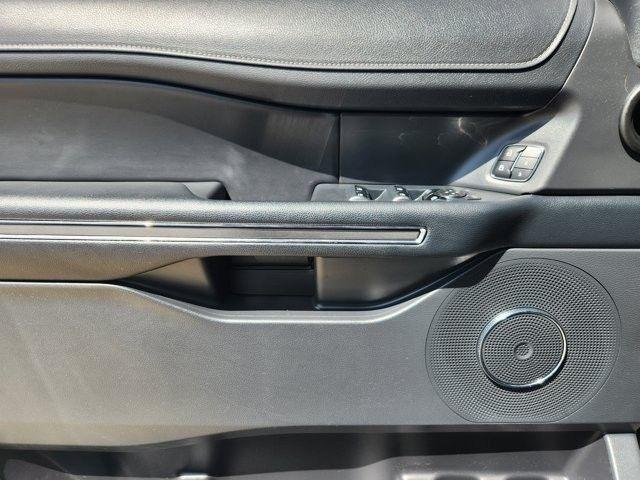 Ford Expedition XLT 2023