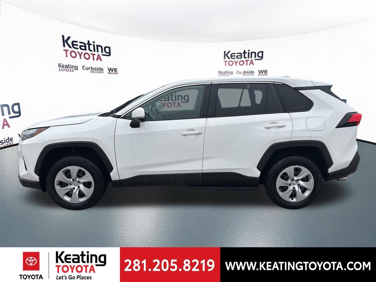 Toyota RAV4 LE 2025