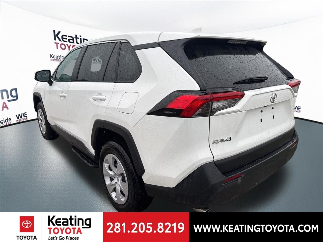 Toyota RAV4 LE 2025