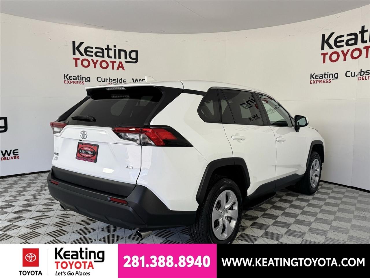 Toyota RAV4 LE 2025