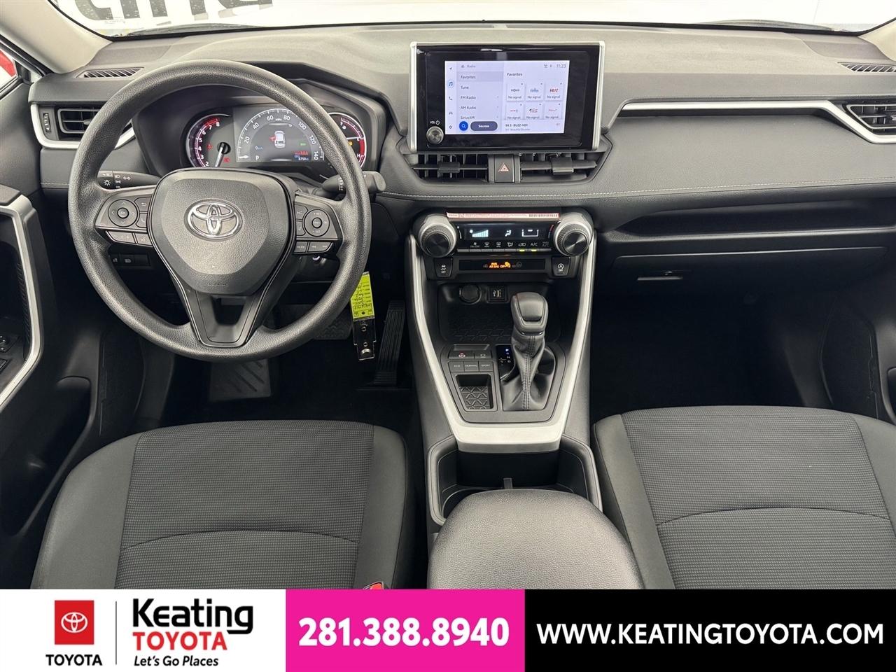 Toyota RAV4 LE 2025