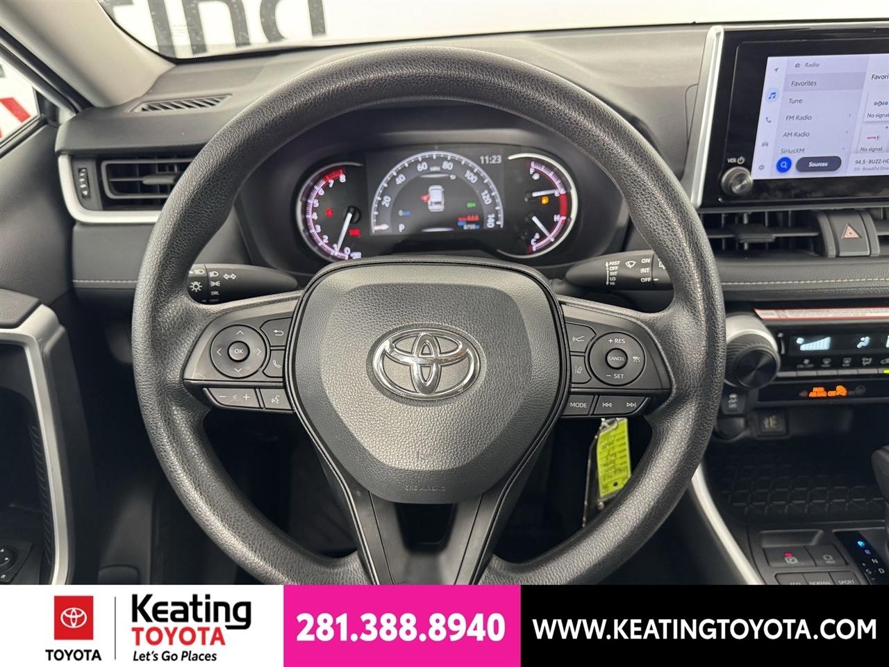 Toyota RAV4 LE 2025