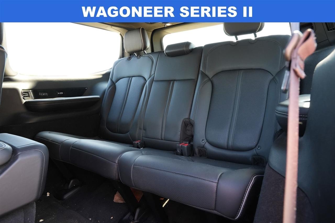 Jeep Grand Wagoneer Series II 4WD 2022