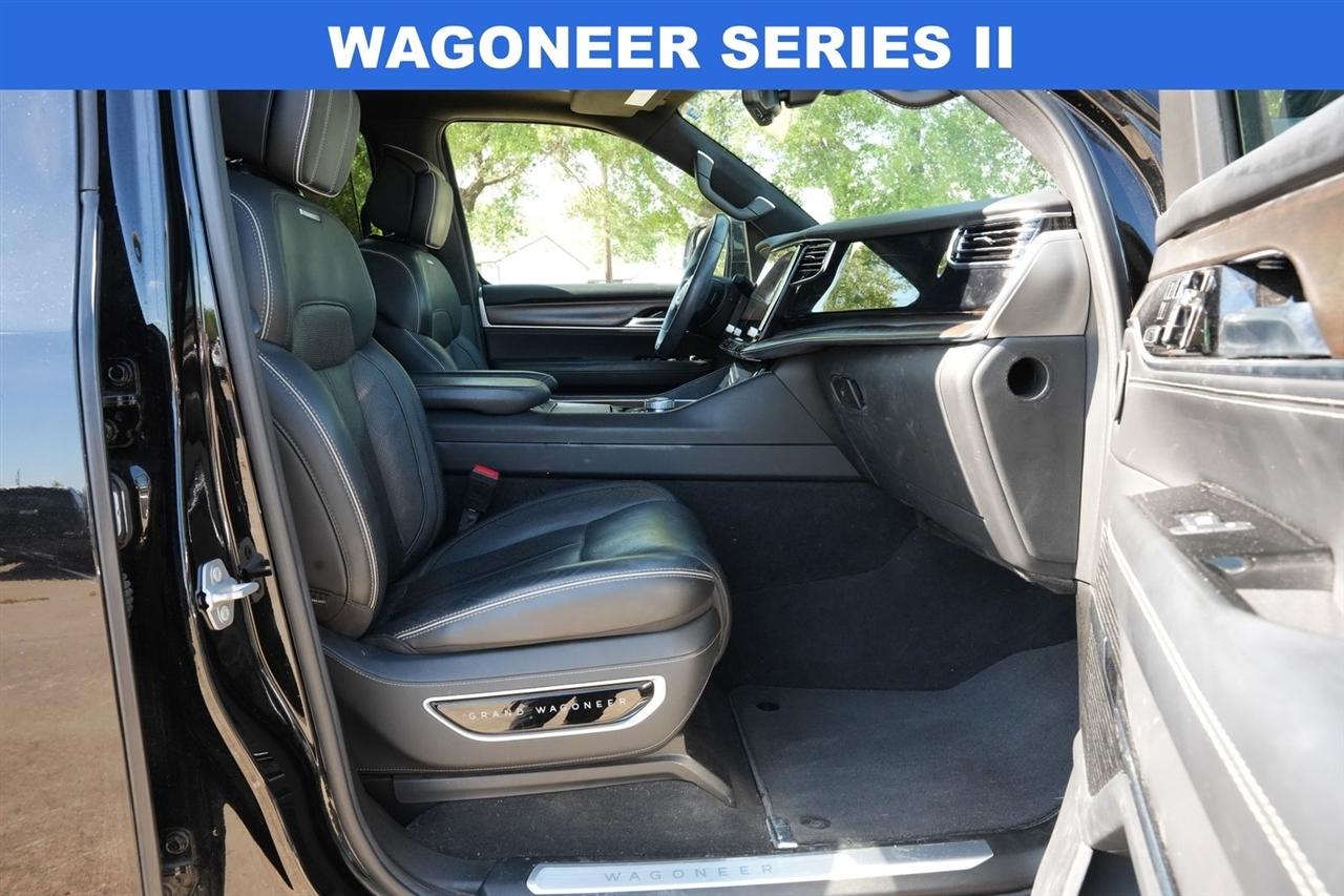 Jeep Grand Wagoneer Series II 4WD 2022