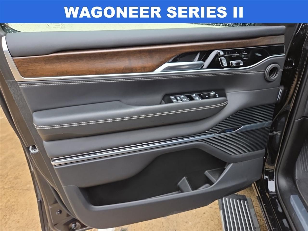 Jeep Grand Wagoneer Series II 4WD 2022