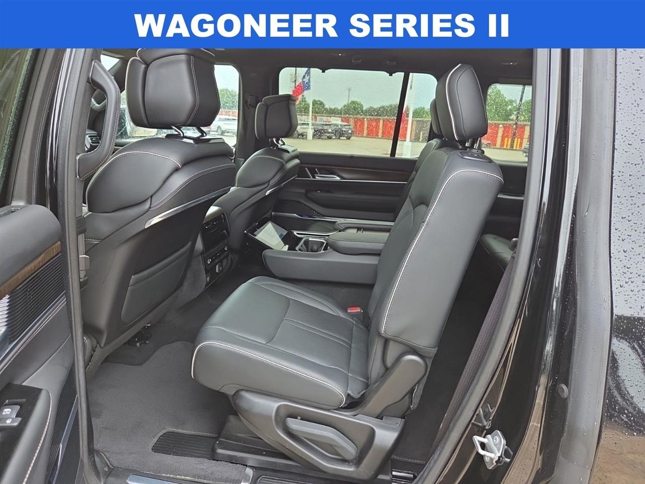 Jeep Grand Wagoneer Series II 4WD 2022
