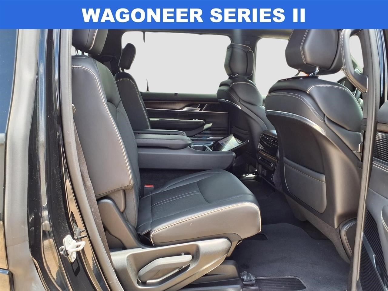 Jeep Grand Wagoneer Series II 4WD 2022