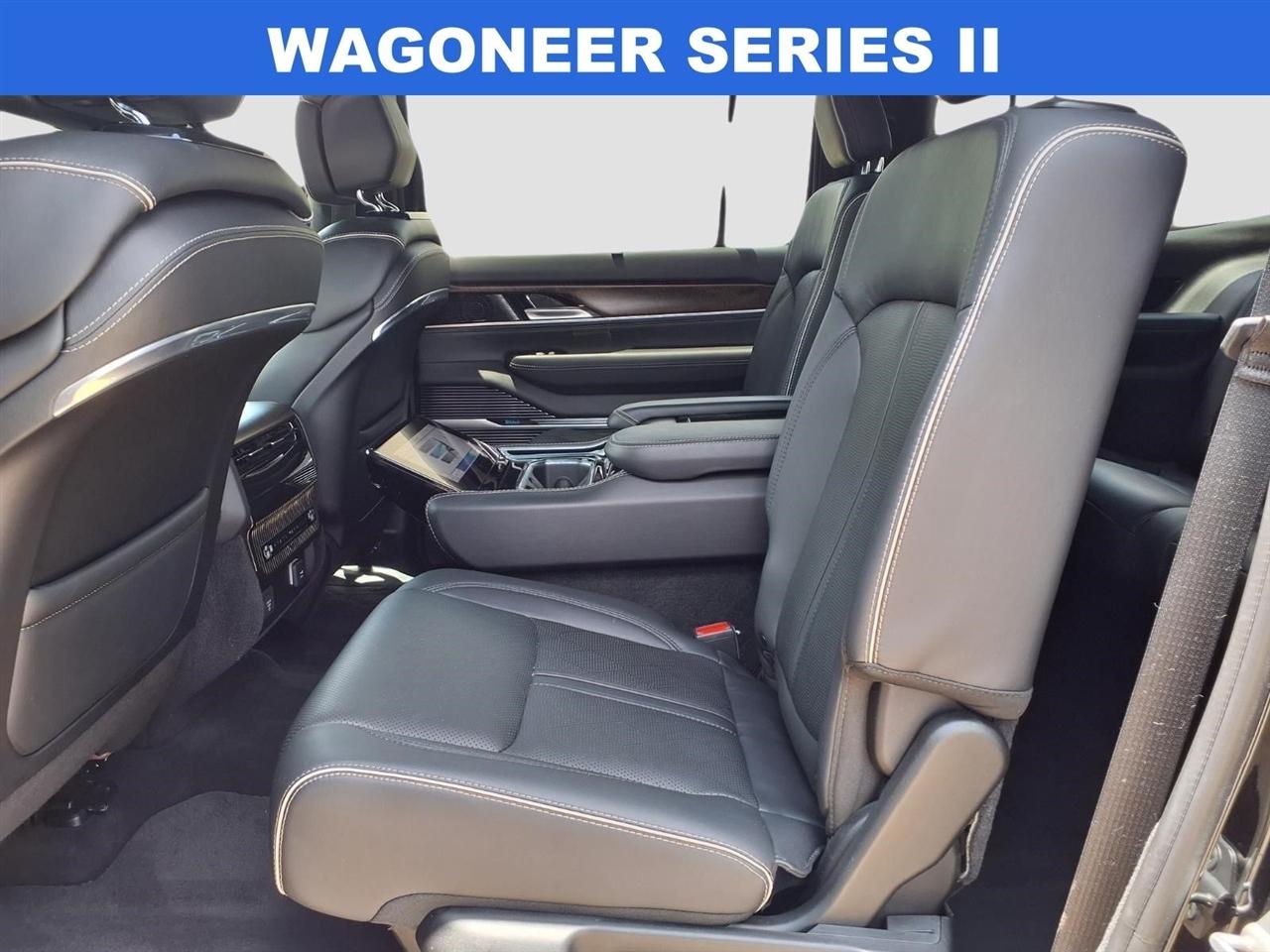 Jeep Grand Wagoneer Series II 4WD 2022