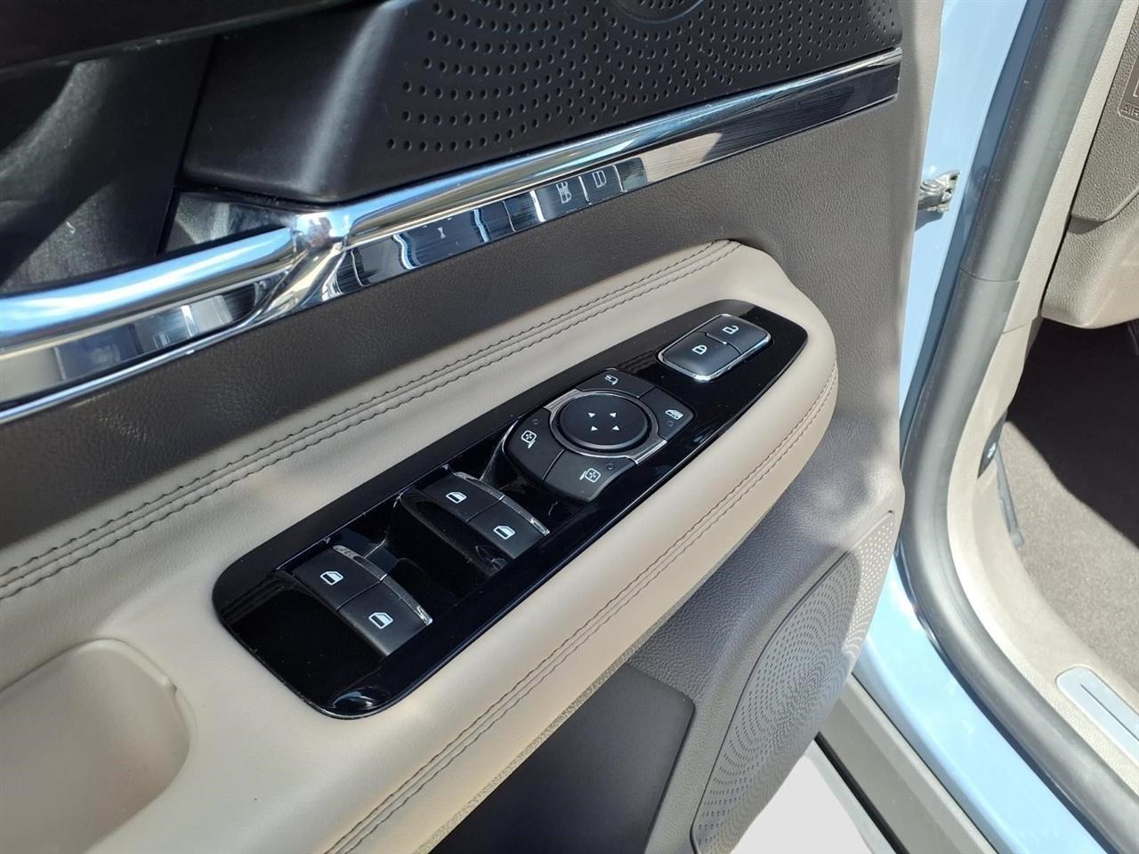 Lincoln Corsair Premiere 2024