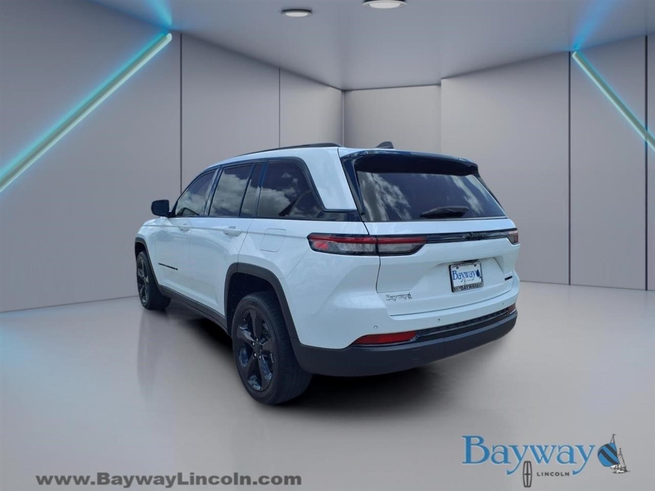 Jeep Grand Cherokee Limited 2WD 2023