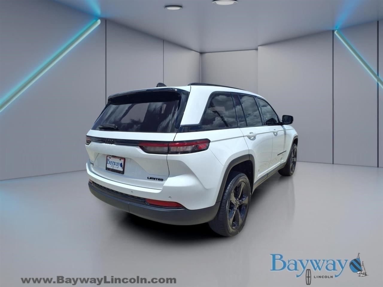 Jeep Grand Cherokee Limited 2WD 2023