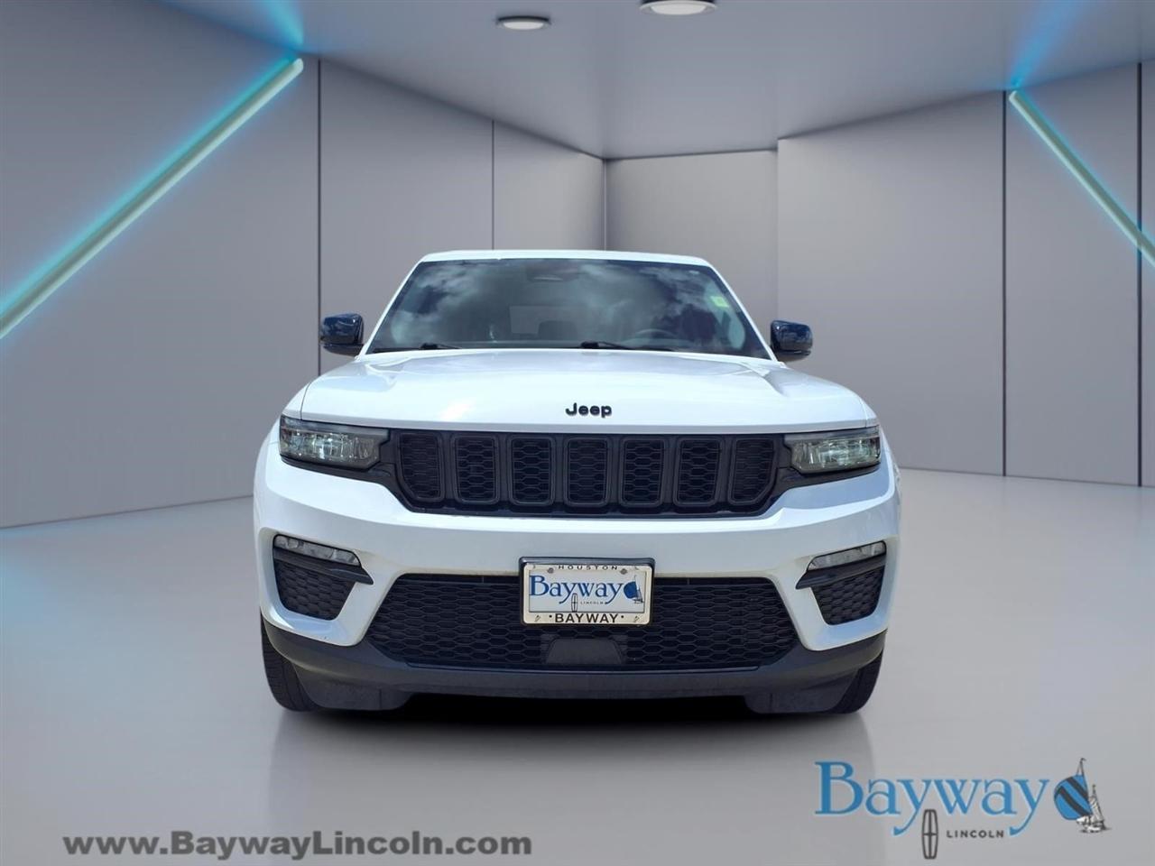 Jeep Grand Cherokee Limited 2WD 2023