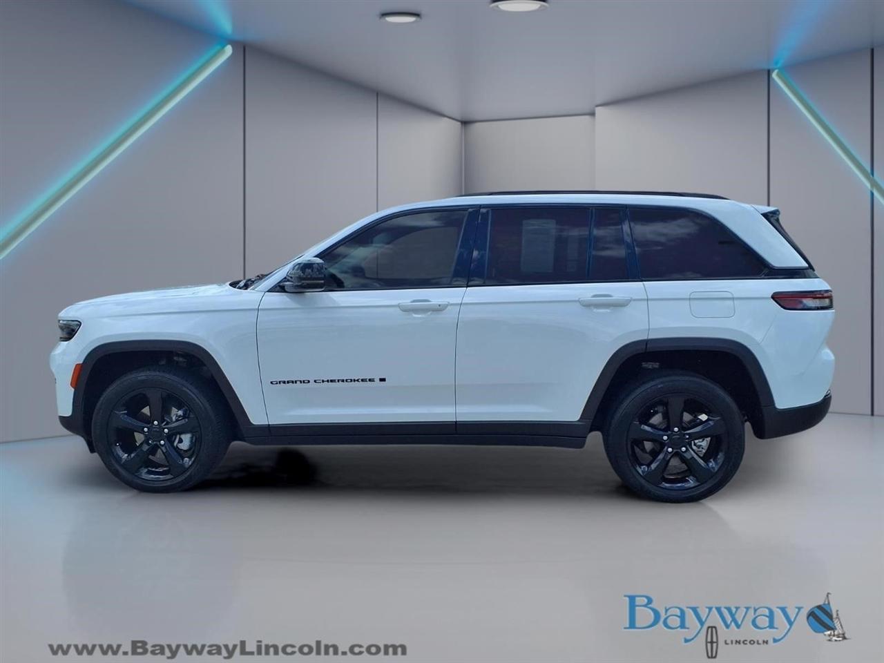 Jeep Grand Cherokee Limited 2WD 2023