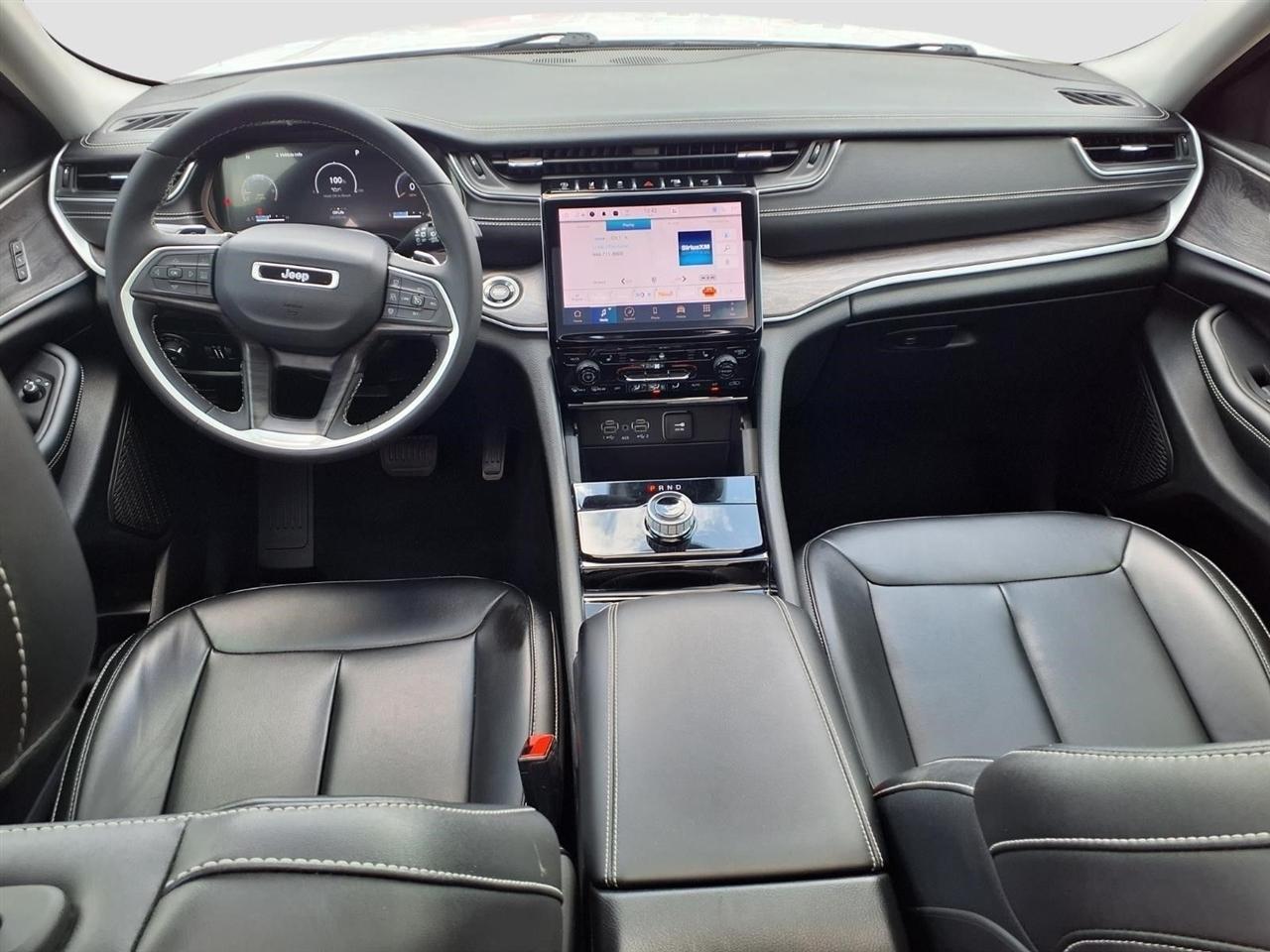 Jeep Grand Cherokee Limited 2WD 2023