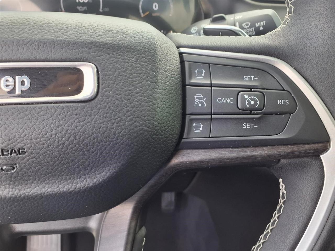 Jeep Grand Cherokee Limited 2WD 2023