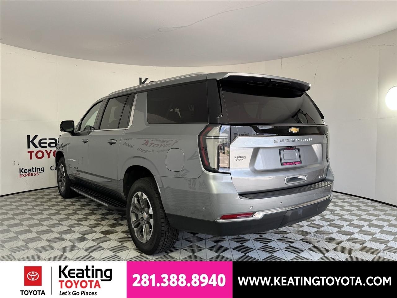 Chevrolet Suburban LT 2025