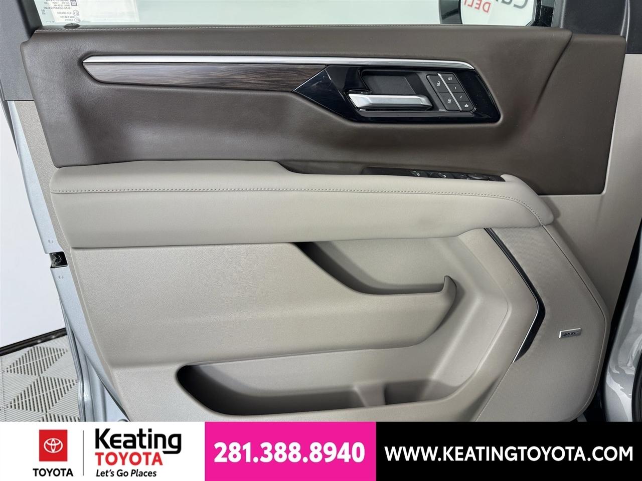 Chevrolet Suburban LT 2025