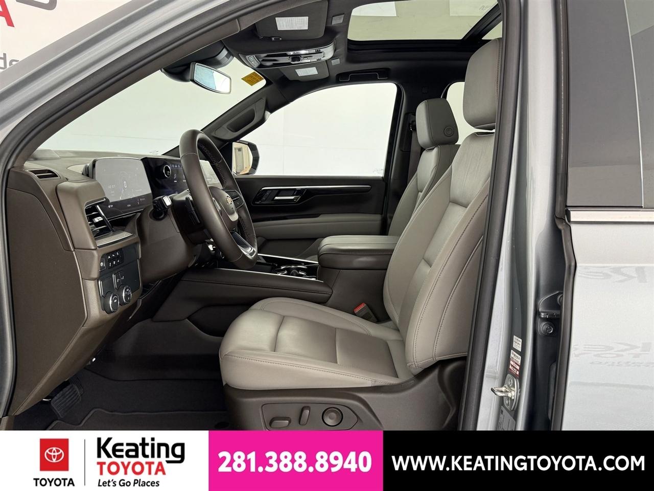 Chevrolet Suburban LT 2025
