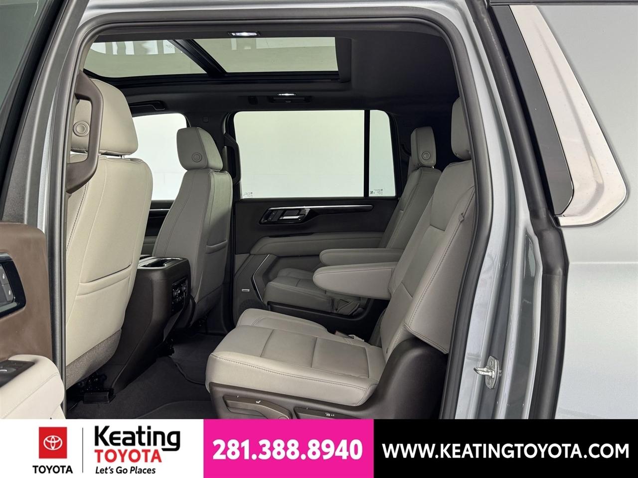 Chevrolet Suburban LT 2025