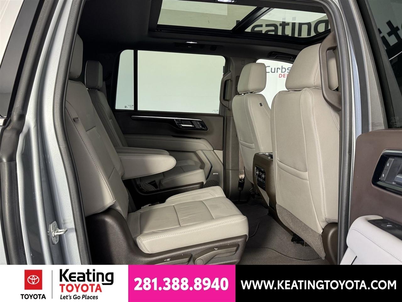 Chevrolet Suburban LT 2025
