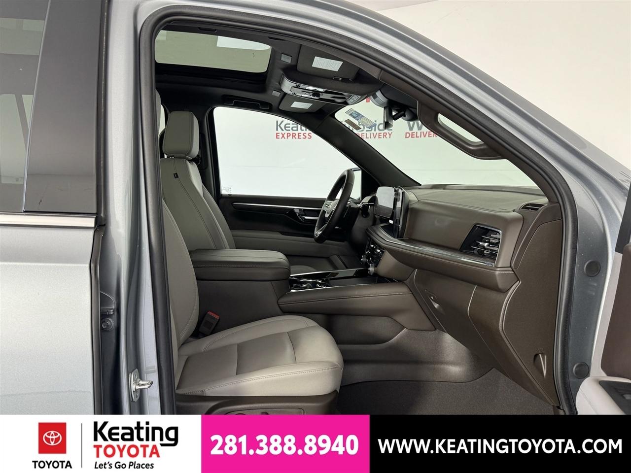 Chevrolet Suburban LT 2025