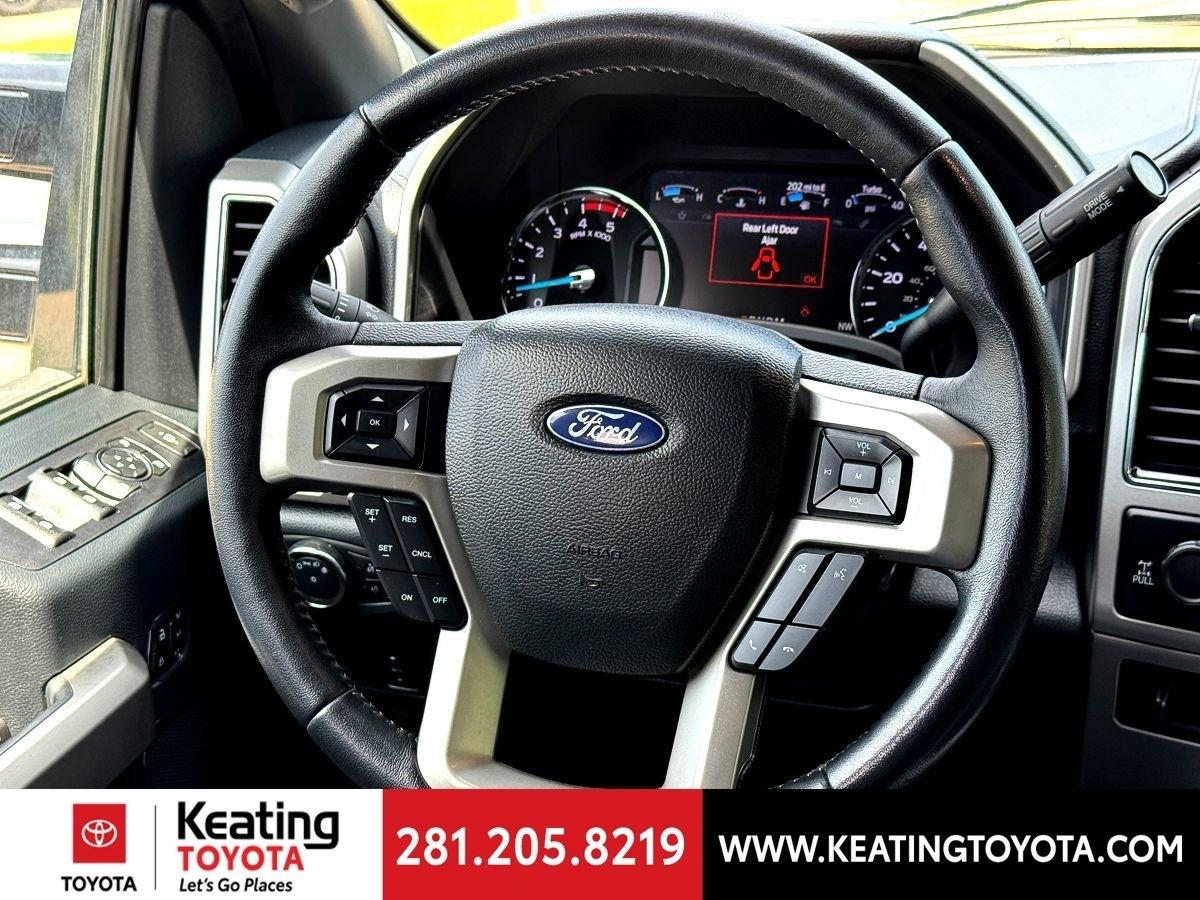 Ford F-250 SD Lariat Crew Cab 4WD 2022