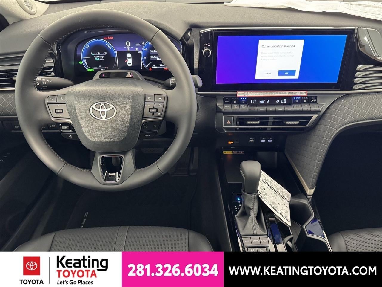 Toyota Camry Hybrid XLE 2026