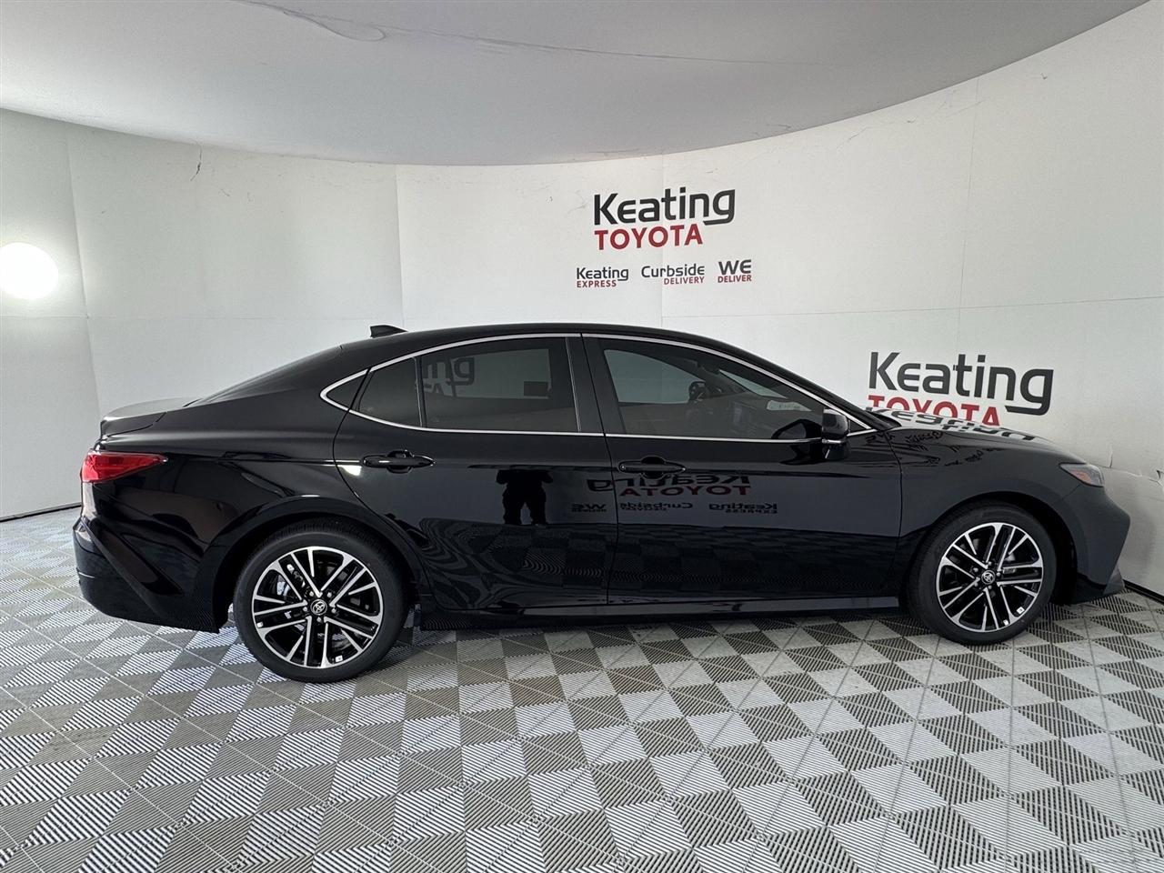 Toyota Camry Hybrid XLE 2026